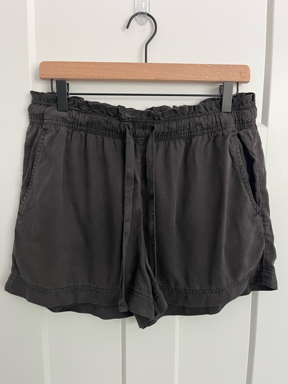 C&C California Tencel Shorts Womens Small Charcoal Elastic Waist Casual Coastal